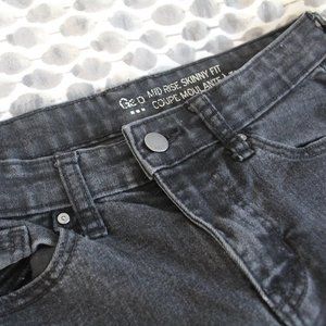 Gap Mid-Rise Skinny Fit Jeans